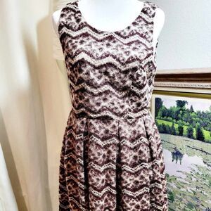 New with Tag Hem and Thread wool sleeveless Dress Size L.Color Brown
